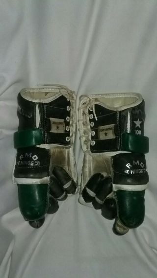 Vintage ice hockey gloves Pro Gloves 100 ' s.  60 ' s 70 ' s era very good cond. 3