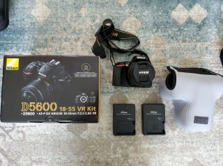 Nikon D5600 With 18 - 55 Vr Kit 765 Shutter Count Rarely