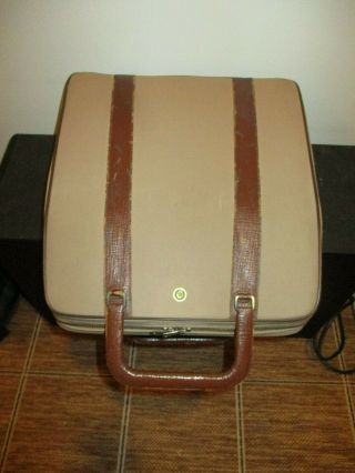 VINTAGE OLIVETTI LETTERA 22 PORTABLE TYPEWRITER IN LEATHER CASE 2