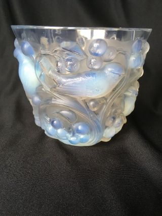 RARE R.  LALIQUE FRANCE AVALLON VASE,  BIRDS & BERRY 2