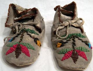 Vintage Antique Infant Baby Beaded Leather Moccasins With Flower Beadwork & Trim
