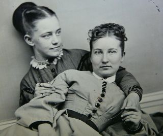 Affectionate Women Holding Hands Antique 1/4 Plate Tintype Photo Vintage Ladies 7