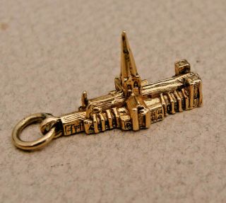 Good Vintage 9ct Gold Chichester Cathedral Charm / Pendant.  1973