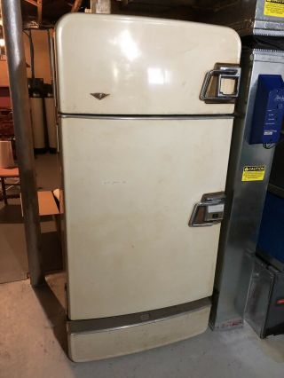 Vintage Antique Hotpoint 1950s? Working/cold