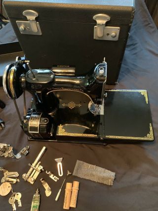 Vintage 1939 Singer 221 Featherweight Sewing Machine AF263840 Case & Accessories 4