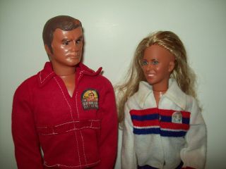 Bionic Woman & Six Million Dollar Man w bionic grip Action Figures Dolls Vintage 3