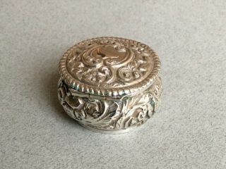 Small 1898 ANTIQUE EMBOSSED HM STERLING SILVER POT rogue pill snuff CS FS box 4