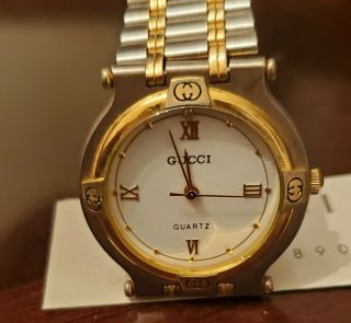 Vintage Gucci Roman Numeral Two Tone Silver Gold Stainless Steel Quartz Watch