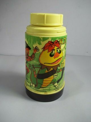 PRE OWNED VINTAGE 1970 H.  R.  PUFNSTUF LUNCHBOX THERMOS NO TOP W/WEAR 7