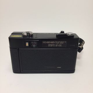 Vintage Minolta Hi - Matic AF2 Auto Focus W/ Flash 35mm Film Camera 38mm 1:2.  8 4