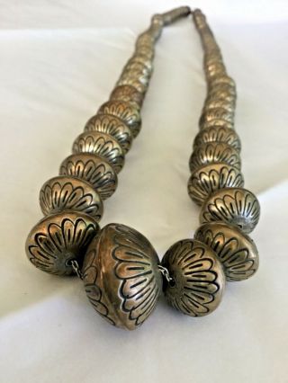 220 Grams Vintage Sw Signed Navajo Sterling Silver Bead Necklace