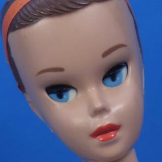 Vintage Mattel Miss Barbie With Swimwear & Wigs Unplayed With 3