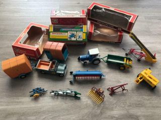 Vintage Britains Ford 5000 Land Rover And Farm Items With Some Boxes
