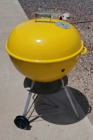 Rare Mid Century Weber Usa Bright Yellow Enameled Bar - B - Q Kettle Charcoal Grill