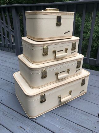 Vintage 4pc Luggage Set,  Baltimore Luggage,  White,  Keys,  Jc Higgins