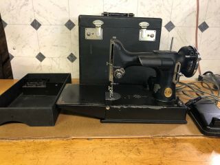 Vintage Antique Singer Featherweight 221 Sewing Machine Cat 3 - 110 W/case