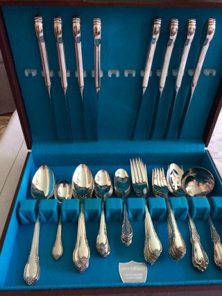 54 Piece Set 1847 Rogers Bros Is Silverplate Remembrance Silverware Flatware