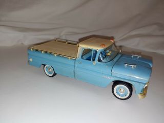 Vintage 1960 Chevrolet Pickup Issue Build Model