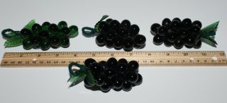 GRAPE CLUSTERS LOVELY VINTAGE SET 4 GLASS CLUSTERS 3 PURPLE/1 GREEN SMALL GRAPES 2
