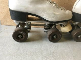 Vintage Riedell Roller Skates - Size 7 - 7 1/2 US women ' s white 4