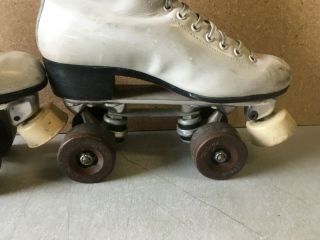 Vintage Riedell Roller Skates - Size 7 - 7 1/2 US women ' s white 5