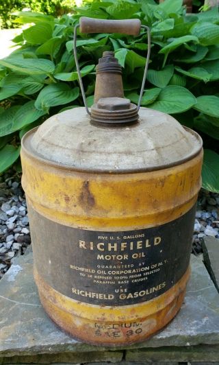 Vintage RICHLUBE 5 Gallon Motor Oil Can With Wooden Handle 4