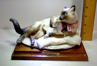 Vintage G.  Armani Capodimonte Porcelain Mother Cat And Kitten Figurine 1983