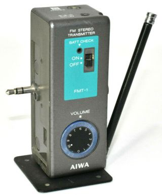 Very Rare Vintage Aiwa Fmt - 1 Fm Cassette Stereo Transmitter For Walkman