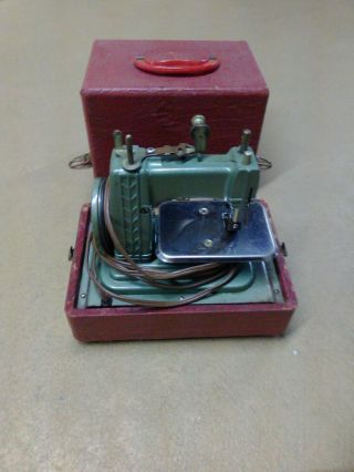 Vintage 1950s Betsy Ross Miniature Childs Sewing Machine Electric Model 707 Case