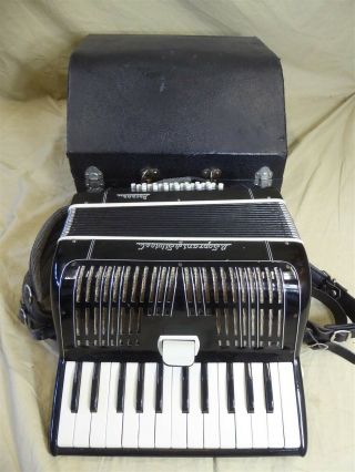Vintage Soprani Di Silvio Recanati Accordion W/ Case - 25 Treble/24 Bass Keys