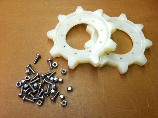 Two Front Drive Sprockets And Hardware: Vintage Ski - Doo