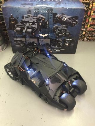 Hot Toys The Dark Knight Batmobile RARE 2