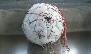Vintage - 1990 - Fifa - World - Cup - Soccer Ball With Players Signatures - West - Germany