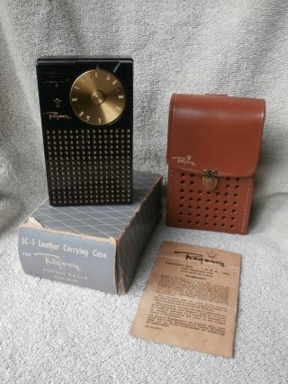 Rare Vintage Regency Model Tr - 1 Transistor Radio Black W/ Leather Case,