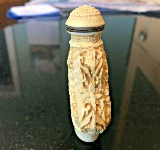 CHINESE WHITE CINNABAR SNUFF BOTTLE HAND CARVED 4 SYMBOL MARK TO BASE VINTAGE 3