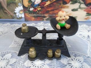 Vintage Miniature Black Cast Iron Scale With Weights Measures: 3”x 4.  5” X 2.  25”