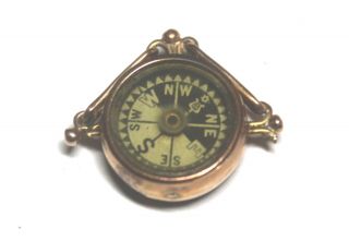 1942 - 1943 Vintage.  375 9ct Yellow Gold Bloodstone Inlay Compass - S22