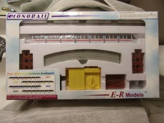Vintage Ho Scale 1/87 E - R Models Monorail Red Stripe 4901,  Seal/brand / Nib