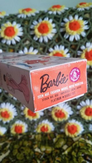 VINTAGE BARBIE DOLL NO.  850 PLATINUM BUBBLE CUT BLONDE & BOX DATED 1962 5