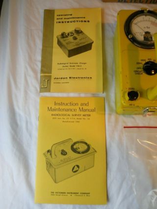 Vintage Civil Defense Radiation Detection Kit CD V - 777 - 2 3