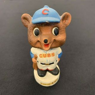 Vintage 1960s Chicago Cubs Round White Base Nodder Bobblehead Cubby Bear Bh01