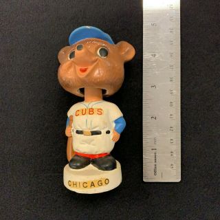 Vintage 1960s Chicago Cubs Round White Base Nodder Bobblehead Cubby Bear BH01 5