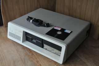 Vintage Historical Ibm 5160 Personal Computer Pc - First Hard Disk Computer
