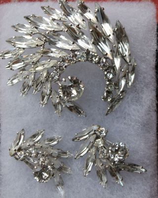 Vintage Signed Flawless Sherman Brooch And Earrings Set - Icy Crystals
