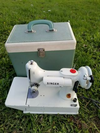 Rare White Singer 221 K Featherweight Sewing Machine W/box