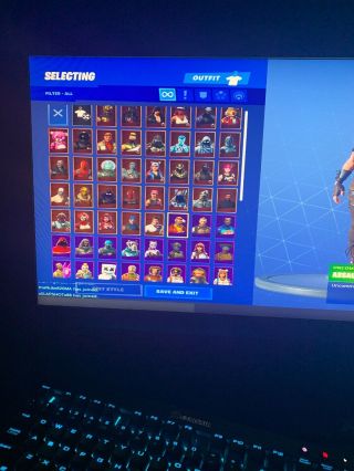 Fortnite Acc 580,  Wins And Rare Season 1 Exclusive Items And Over 100 Skins