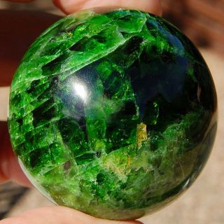 Spherefactor:stunning Rare Russian Chromium Chrome Diopside Gemstone Ball Sphere
