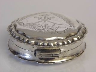 AN EXQUISITE VINTAGE DUTCH SOLID SILVER HINGED TOP SNUFF TOBACCO BOX 6