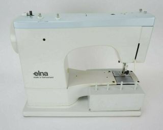 Vintage ELNA SU Type 62D Sewing Machine 7