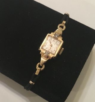 Vintage Lady Elgin 14k Yellow Gold Ladies Wrist Watch